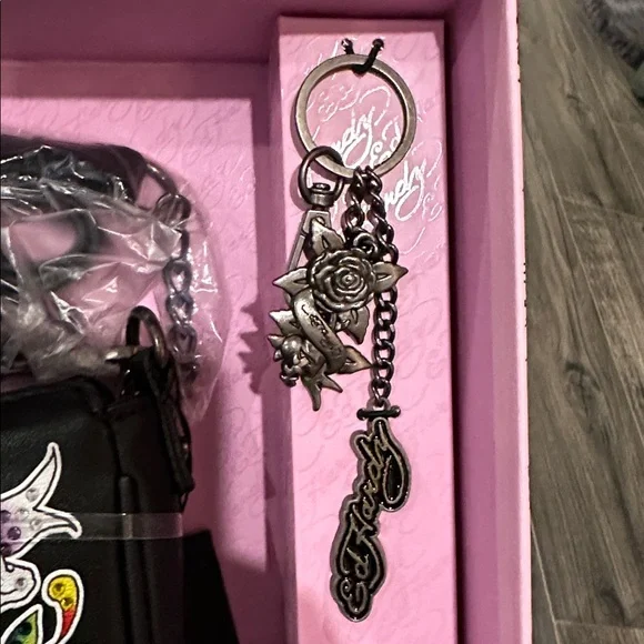 NWT Ed Hardy Love Kills Baguette Bag & Key Ring Set - Picture 5 of 6